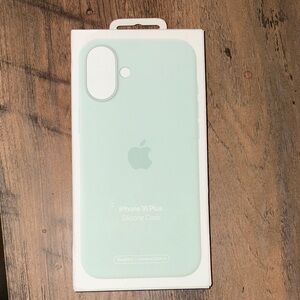 NEW Apple iPhone 16 Plus Silicone Case - Aquamarine